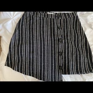URBAN OUTFITTERS SKIRT